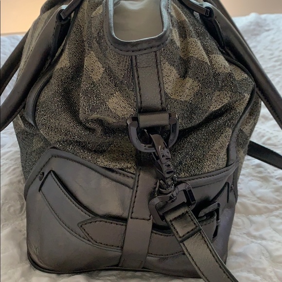 Burberry Bag - Picture 3 of 9